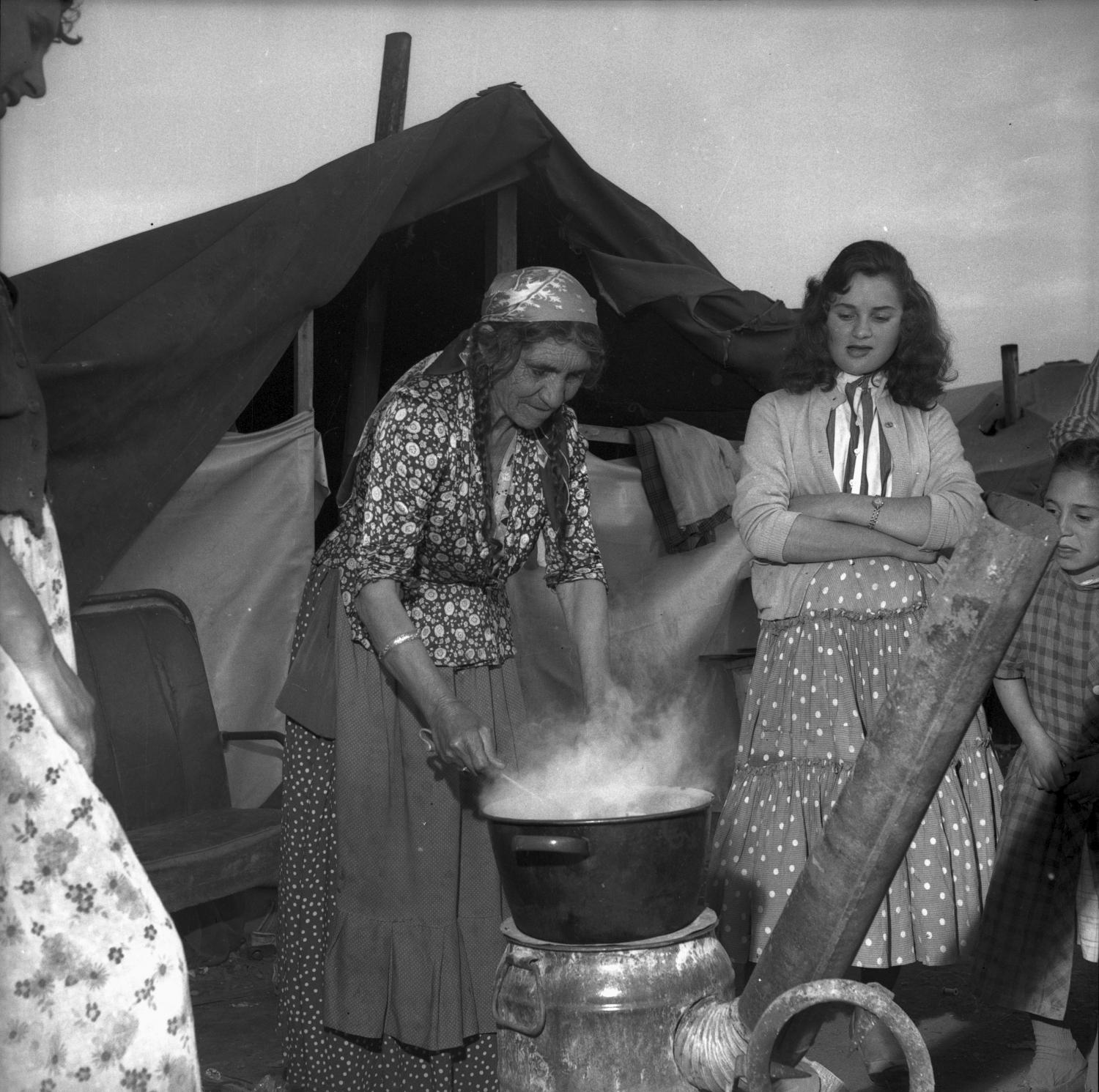 Mami Zanko et ses deux filles, Raïka et Vola