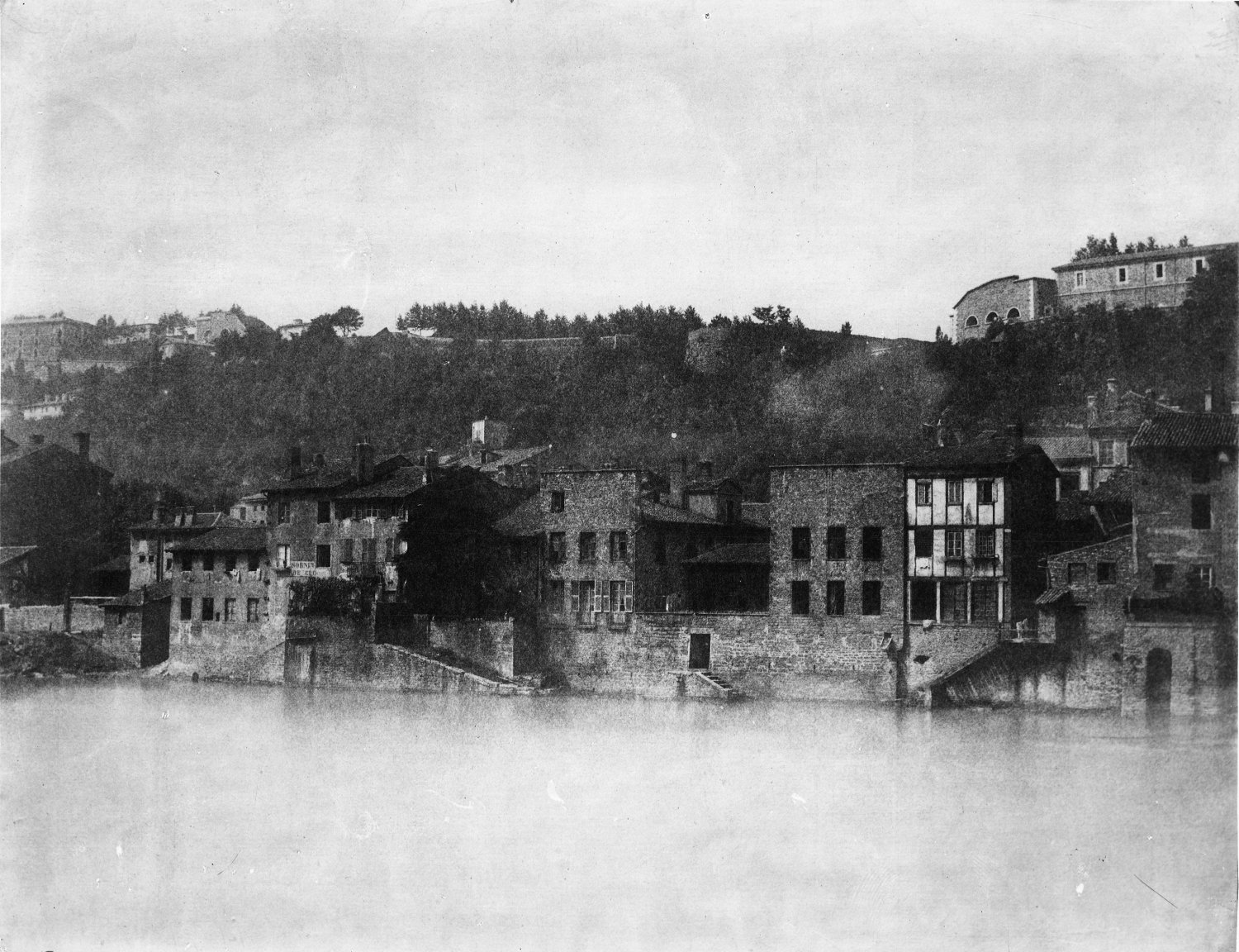 [Vue du quai de Vaise, du fort Loyasse et du fort de Vaise, en 1852]