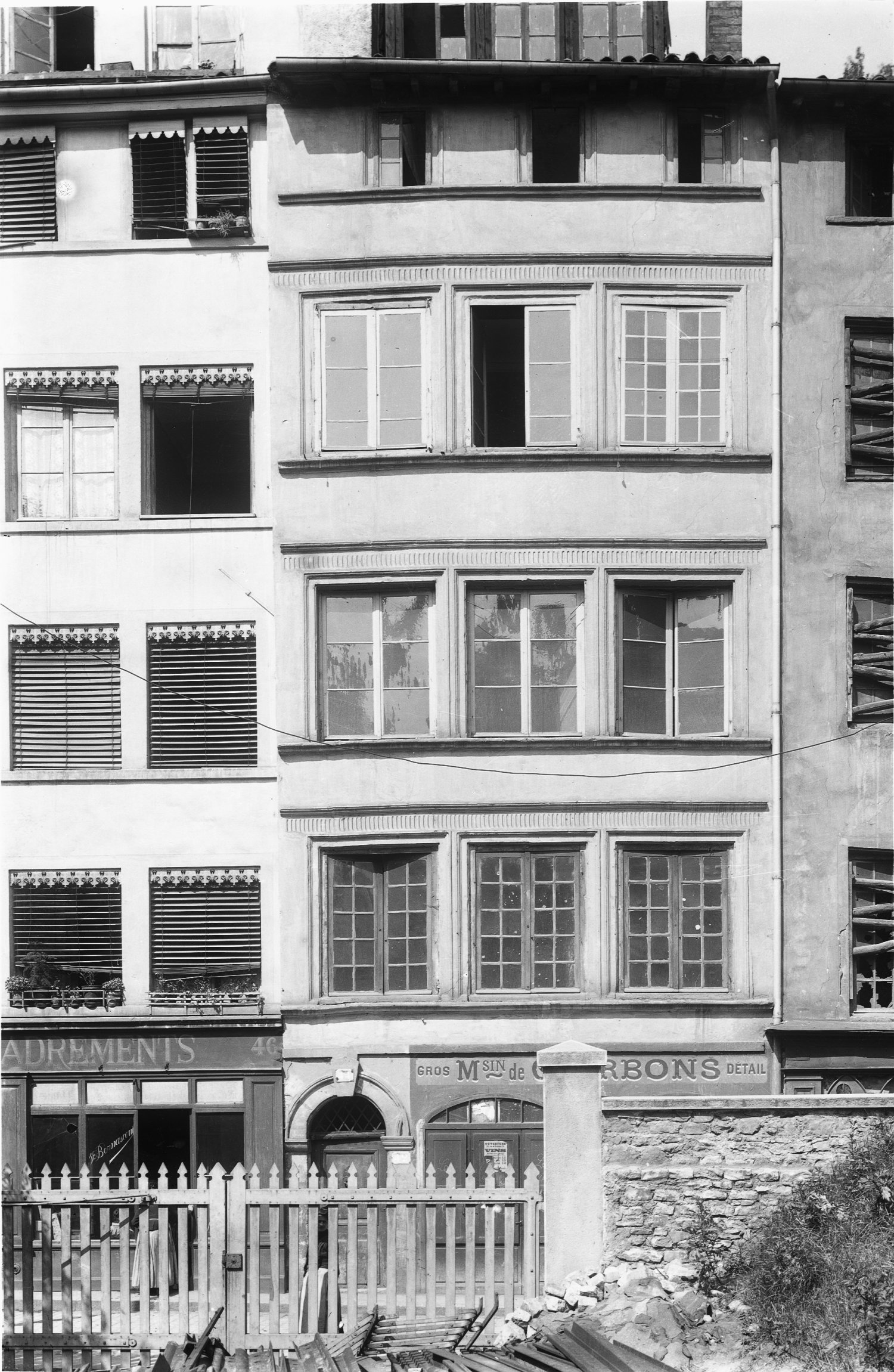 [42, rue Tramassac : façade Renaissance]
