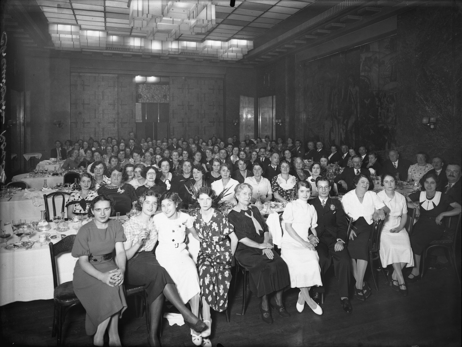 [Restaurant Berrier et Milliet, place Bellecour : banquet organisé par la Chemiserie Rossi dans la nouvelle salle des fêtes]