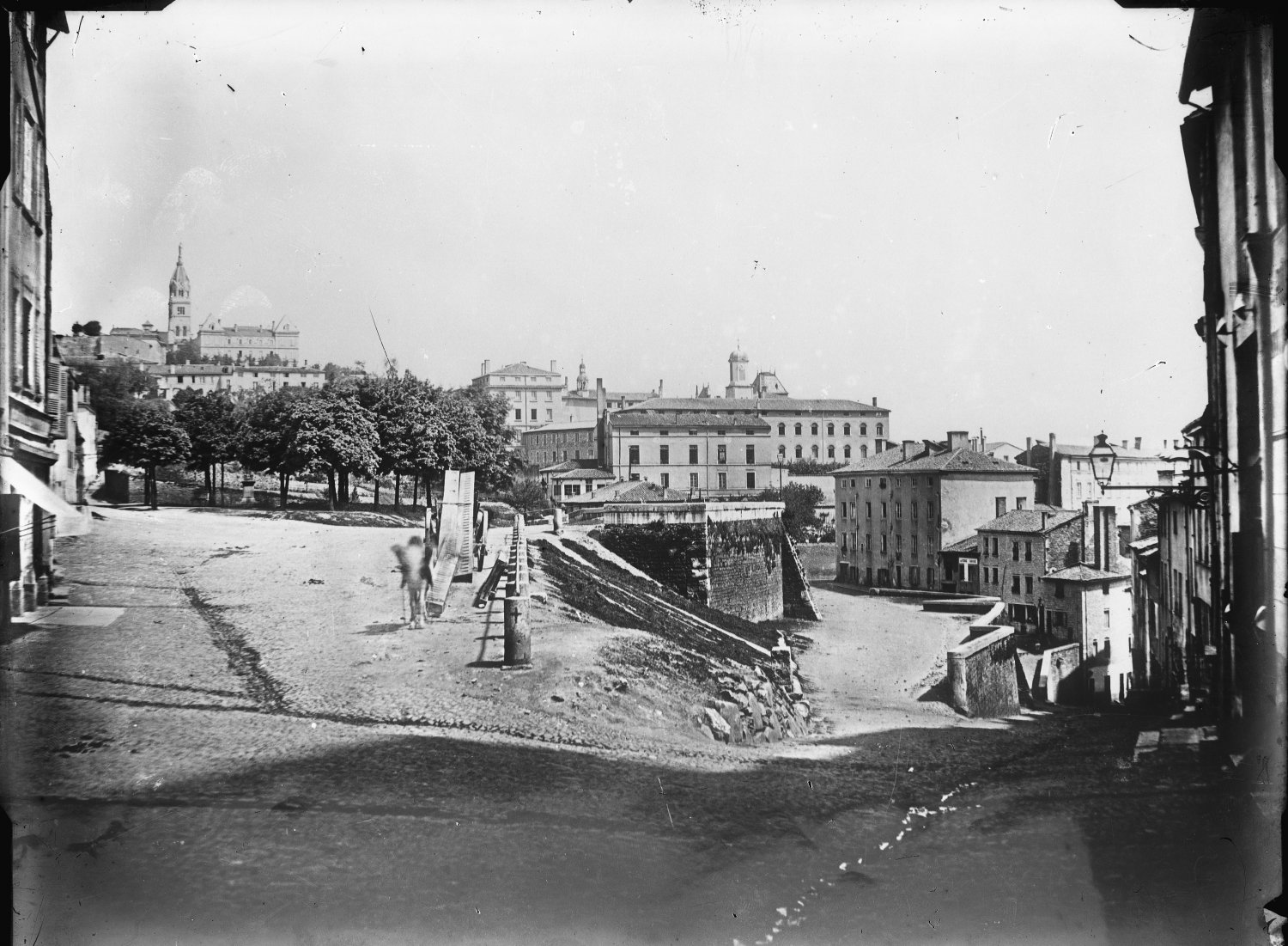 [Aménagement de la place des Minimes]