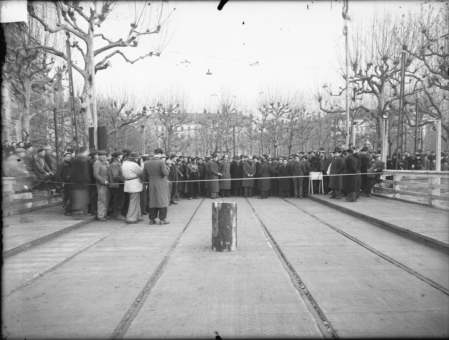 [Inauguration du pont Morand reconstruit, le 3 février 1945]