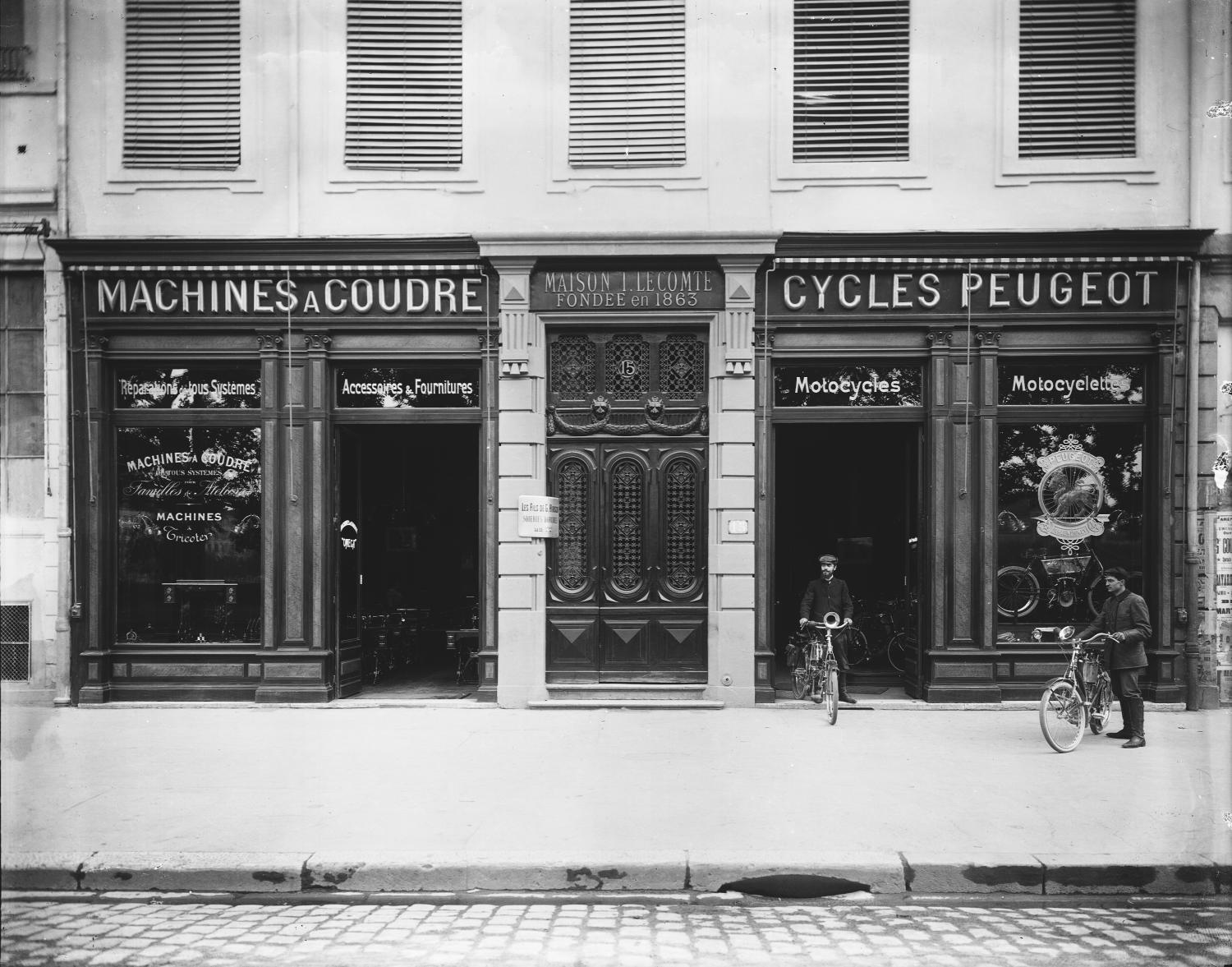 [Maison I. Lecomte et fils : façade du magasin de détail]