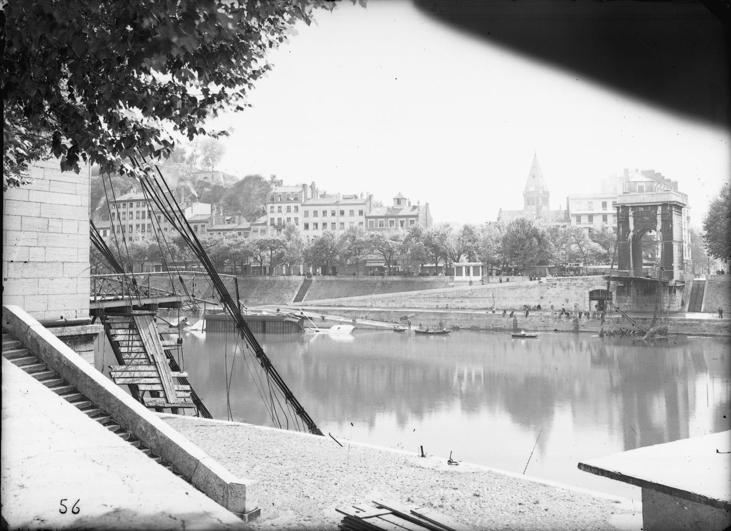 [Destruction des ponts de Lyon par l'armée allemande (1944) : pont Mouton]