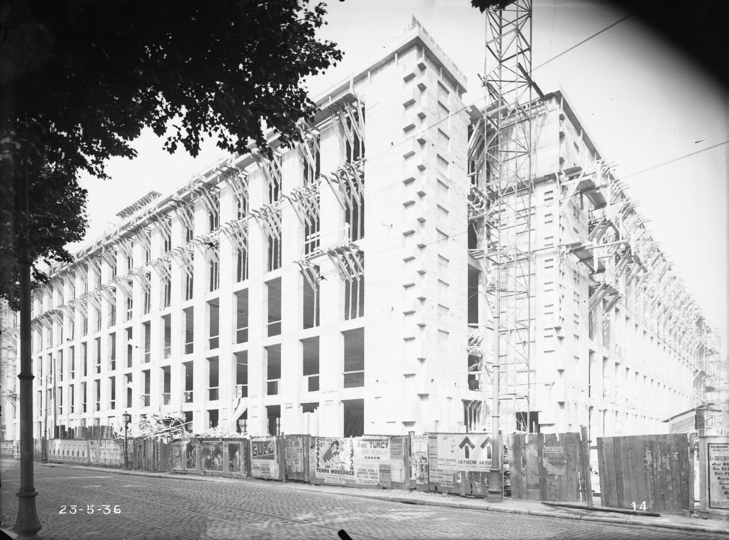 [Construction de l'Hôtel des Postes, Télégraphes et Téléphonies de Lyon (1934-1938) : l'ossature en béton armé]