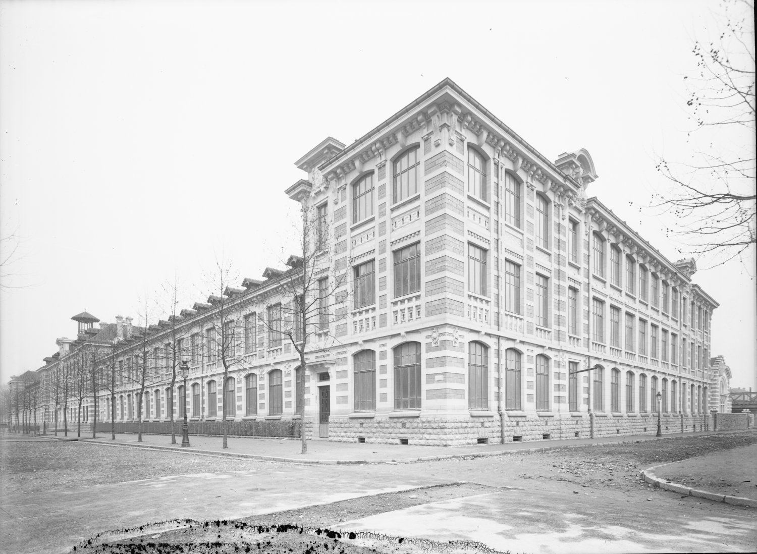 [Lycée Ebrard ou Lycée du Parc]