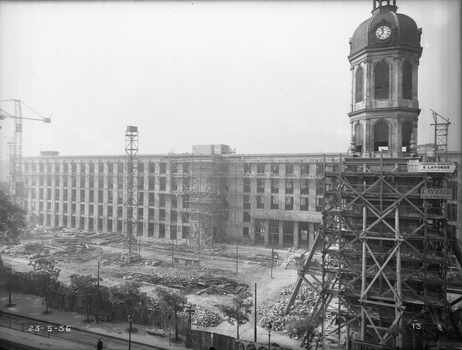 [Construction de l'Hôtel des Postes, Télégraphes et Téléphonies de Lyon (1934-1938) : l'ossature en béton armé]