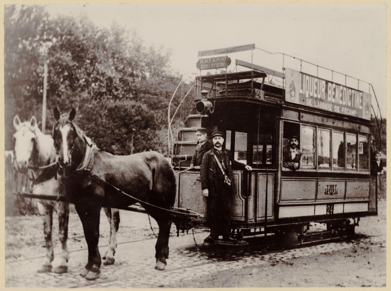 [Tramway à cheval OTL : tramway à impériale construite aux chantiers de la Buire]