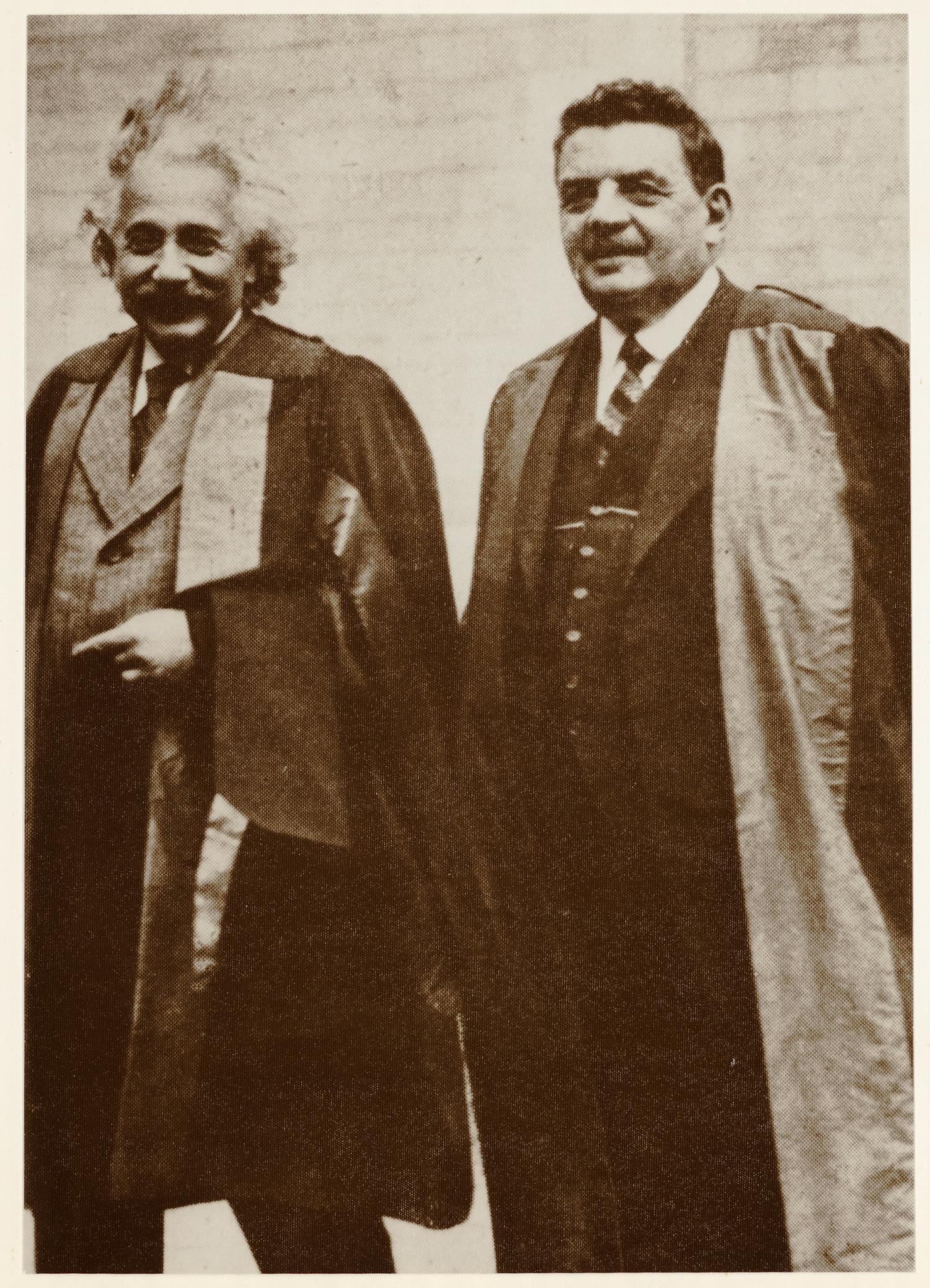 [Edouard Herriot et Albert Einstein, docteurs "honoris causa" de l'Université de Glasgow]