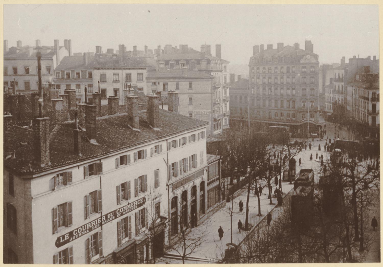 [Place du Pont, actuellement place Gabriel-Péri]