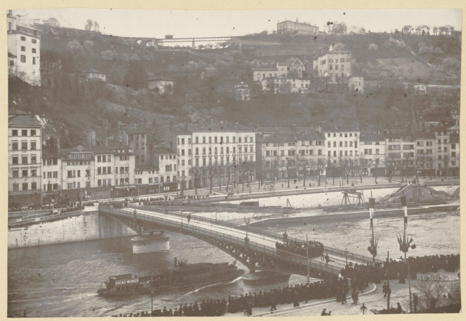 [Inauguration du pont de l'Homme de la Roche]