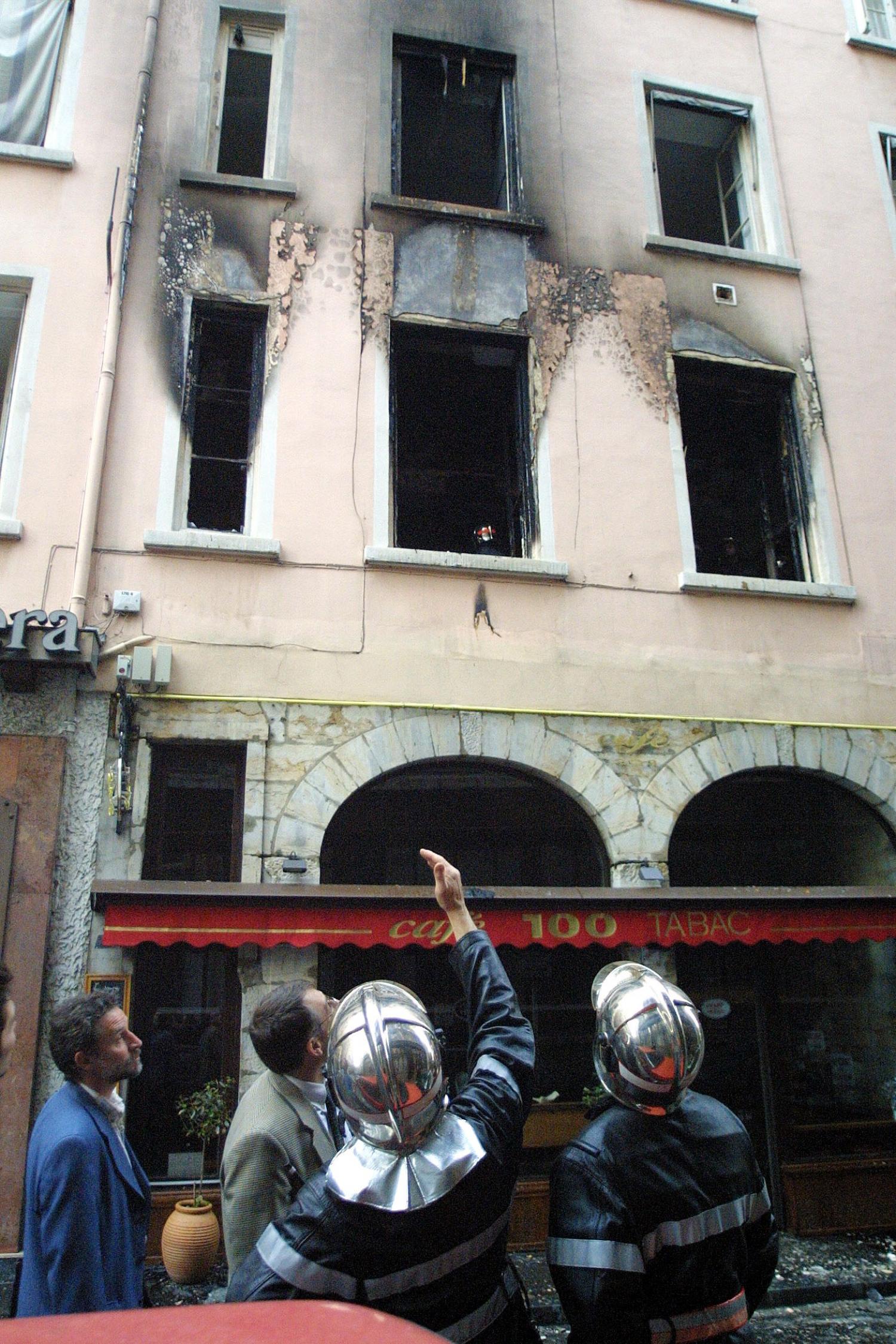 [Incendie d'un immeuble de la rue de l'Arbre-Sec, à Lyon]