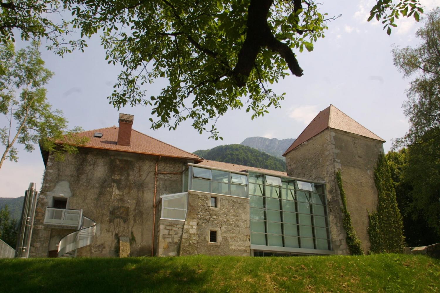 Photographes en Rhône-Alpes::[Fondation pour l'art contemporain Claudine et  Jean-Marc Salomon au Château d'Arenthon (Haute-Savoie)]