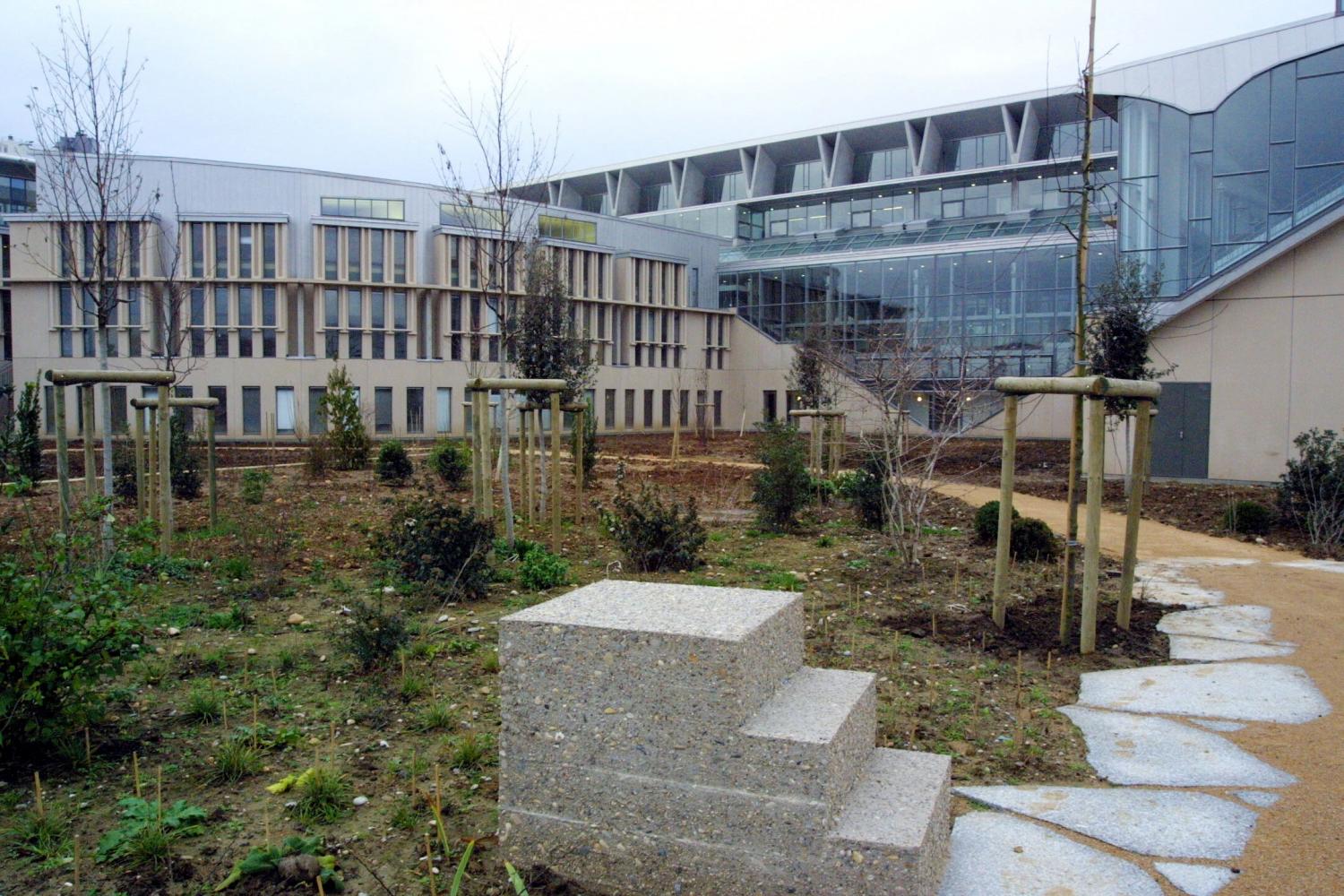 [Jardin de l'Ecole normale supérieure de Lyon (site Descartes)]
