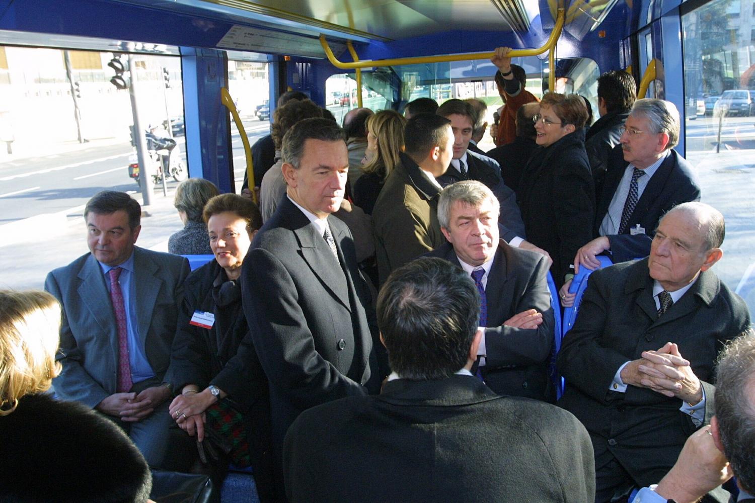 [Transports en commun lyonnais : inauguration du tramway]