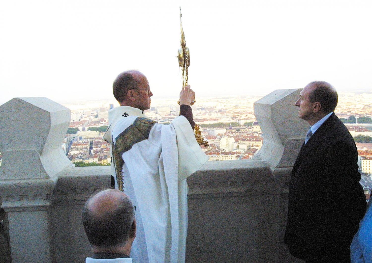 [Cérémonie du Voeu des Echevins (2001)]