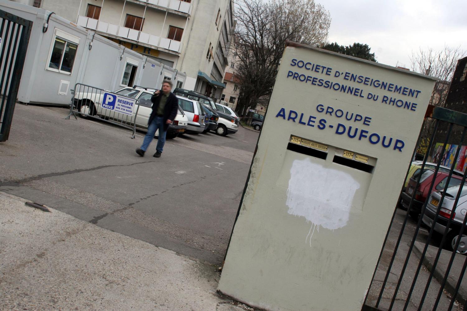 [Société d'enseignement professionnel du Rhône (SEPR) : groupe Arlès-Dufour]