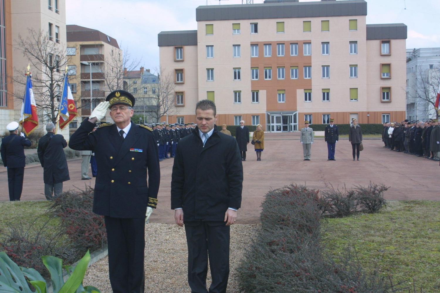 [Caserne Delfosse : hommage aux gendarmes disparus]