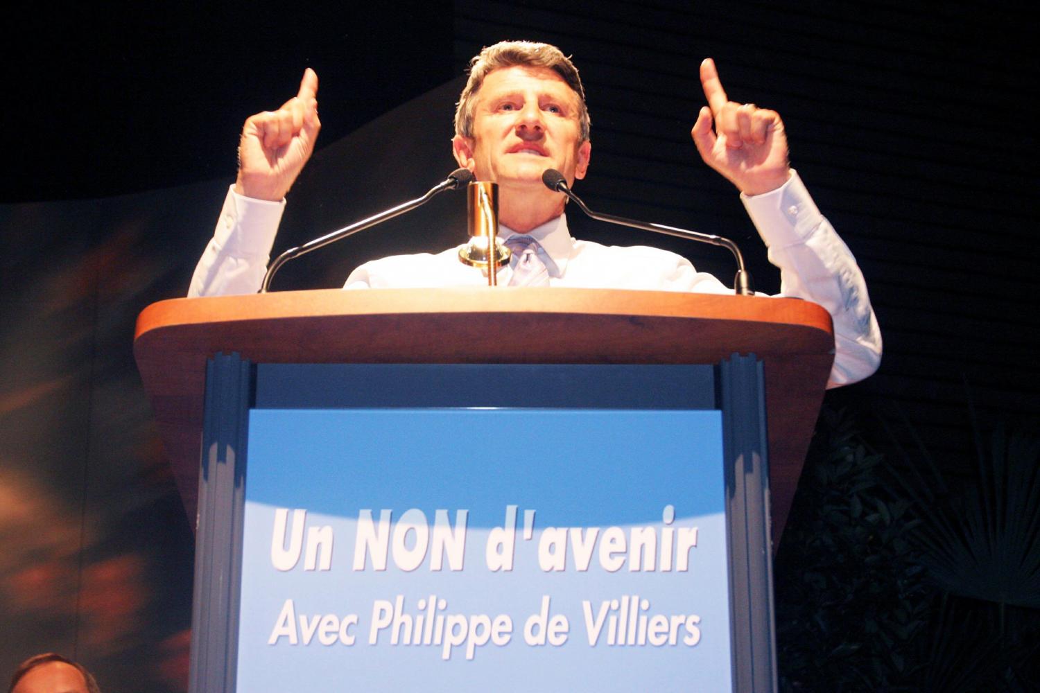 [Meeting de Philippe de Villiers à Villette-d'Anton pour le non à la constitution européenne]