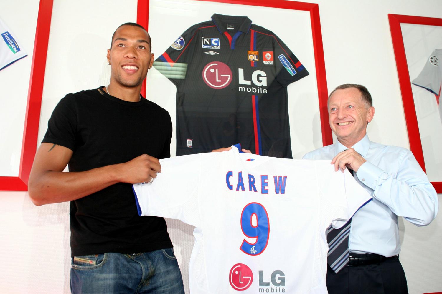 [John Carew, nouvelle recrue de l'Olympique lyonnais]