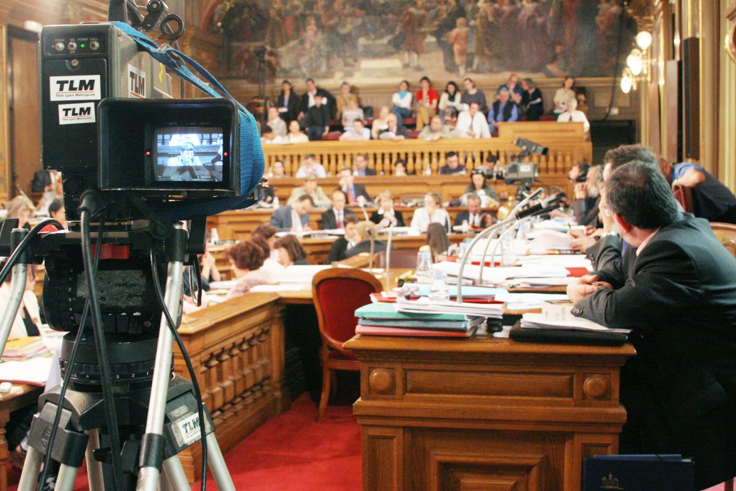 [Conseil municipal de Lyon : séance du 2 mai 2005]