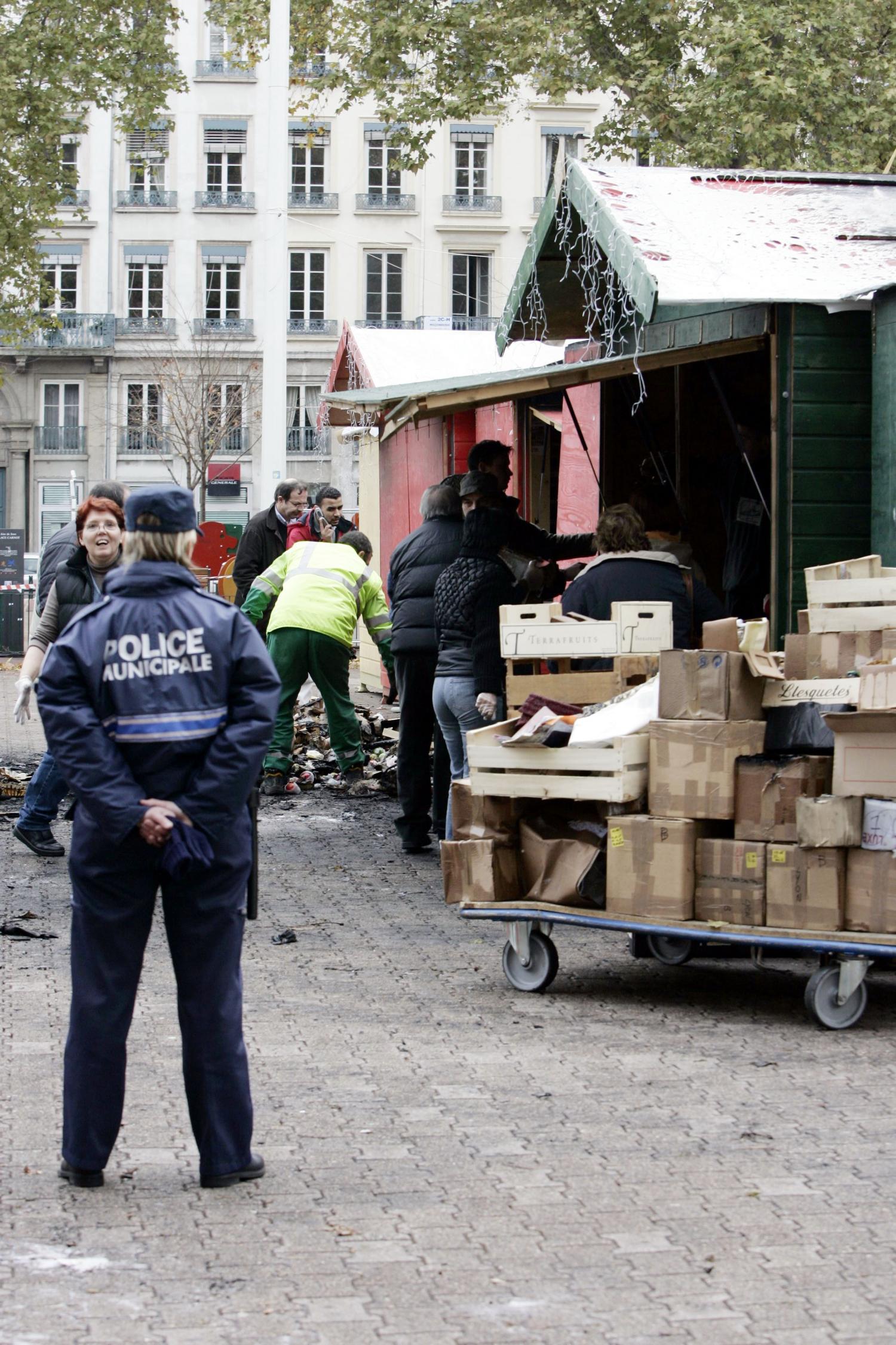 [Incendie d'origine accidentelle au marché de Noël]