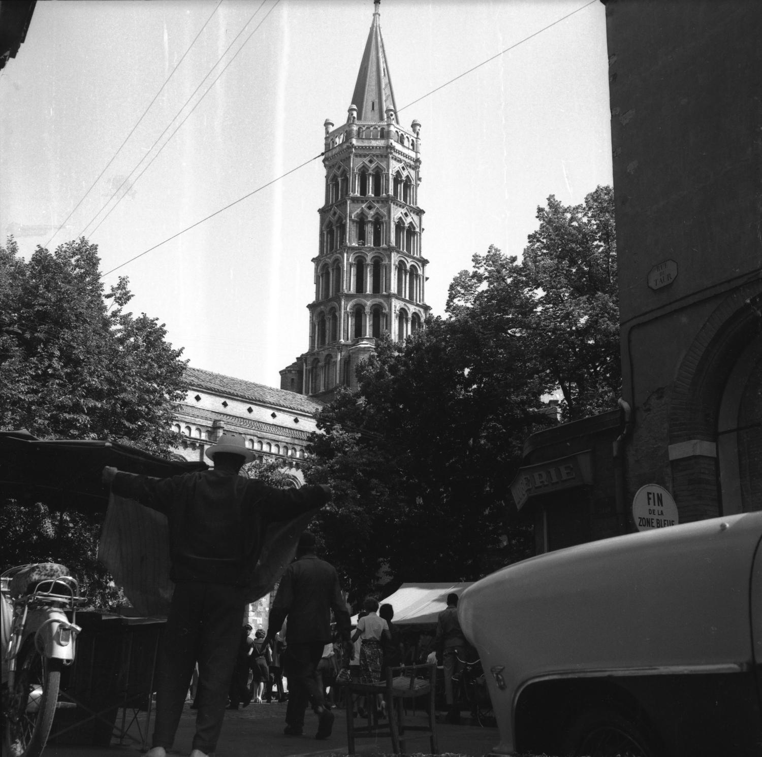 [Clocher de la cathédrale Saint-Etienne de Toulouse]