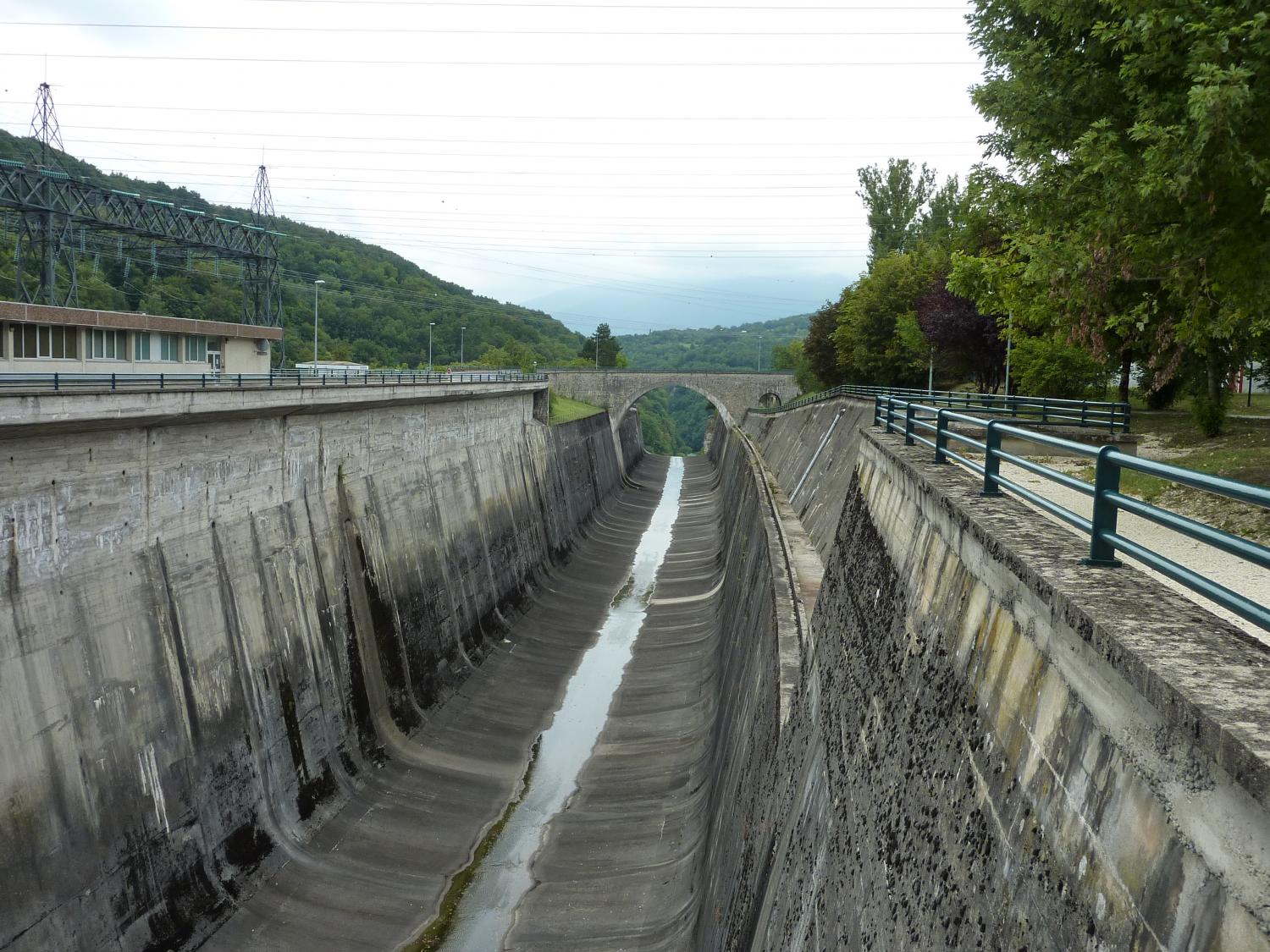 Barrage de Génissiat, canal de fuite