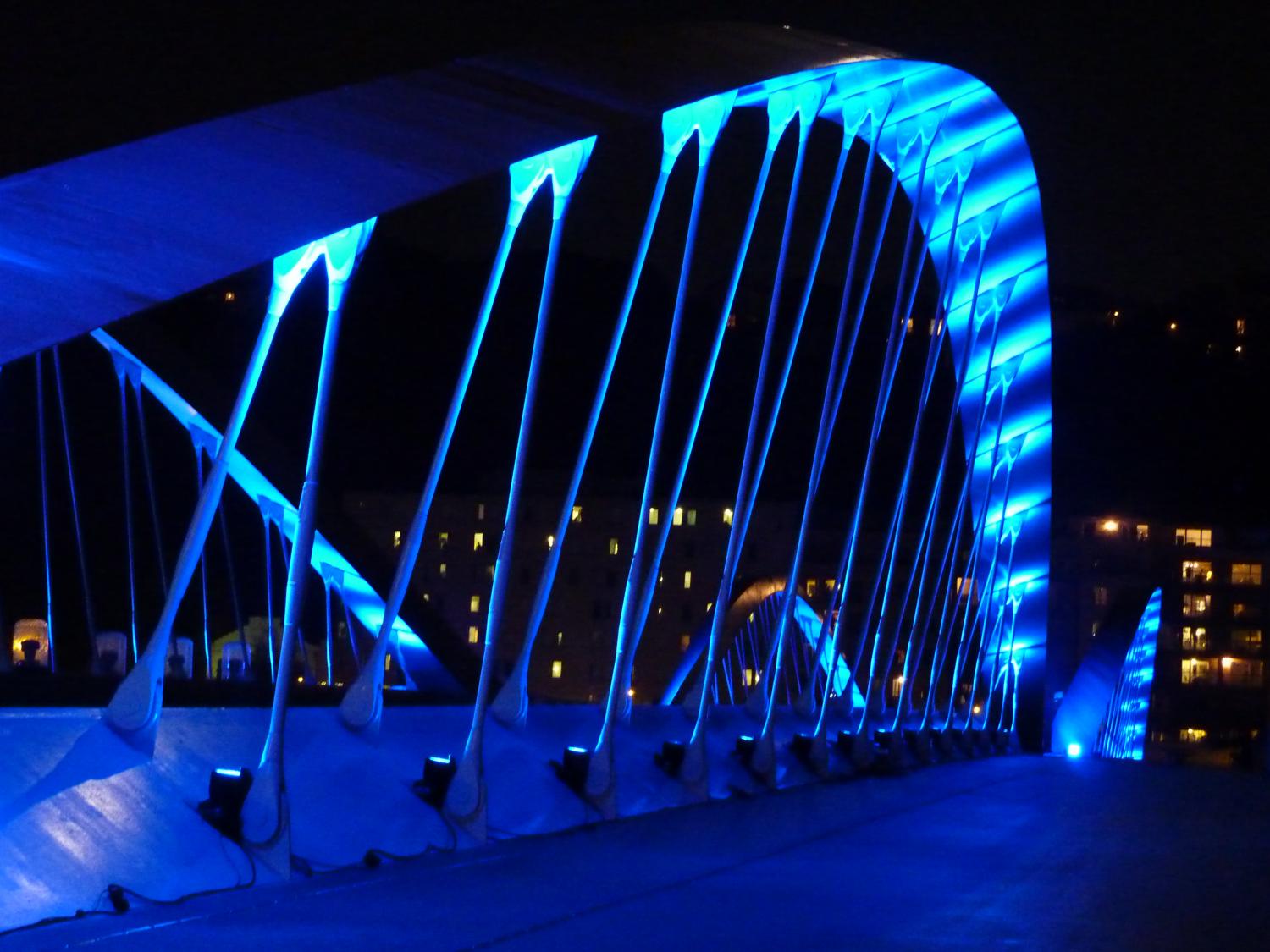 Le pont Schuman le soir de son inauguration