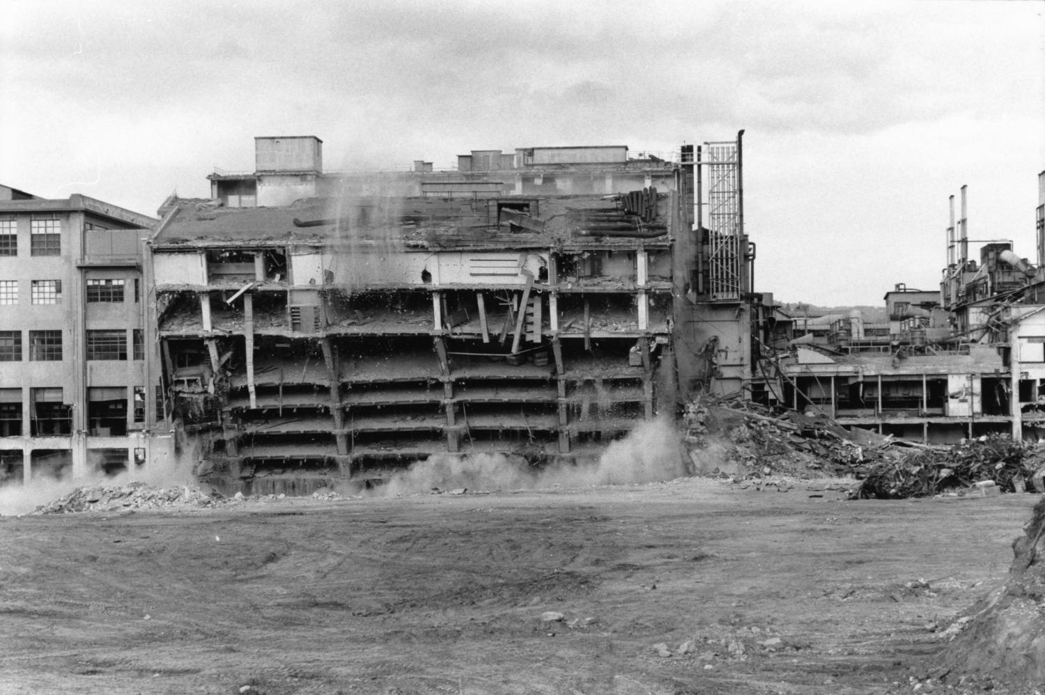 [Démolition de l'usine Rhodiaceta à Vaise]