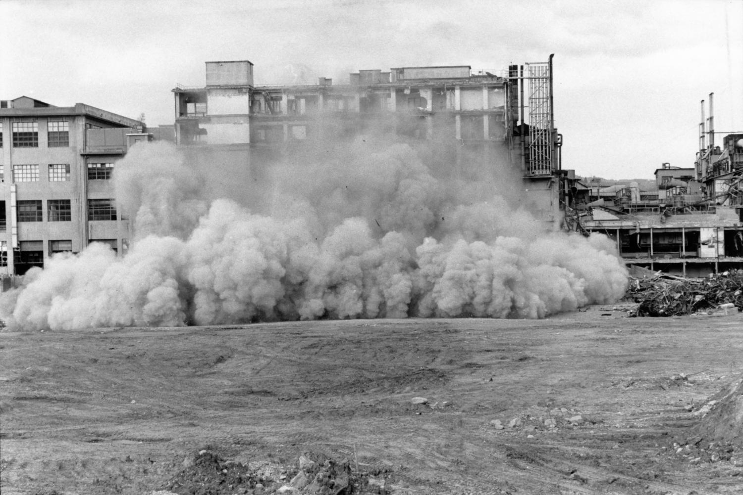 [Démolition de l'usine Rhodiaceta à Vaise]