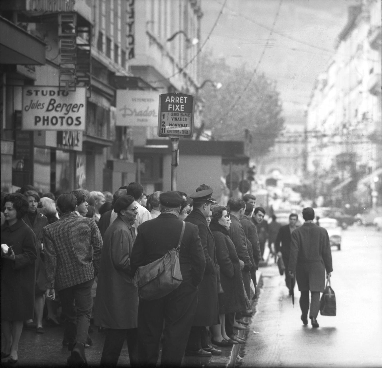 Circulation en ville -- Automobile et Piétons