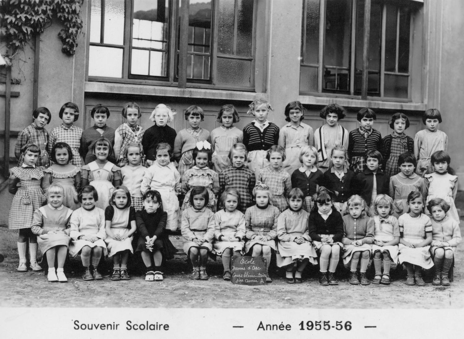 [Souvenir scolaire : école Jeanne-d'Arc à Vaulx-en-Velin, cours élémentaire - 1re année (année 1955-1956)]