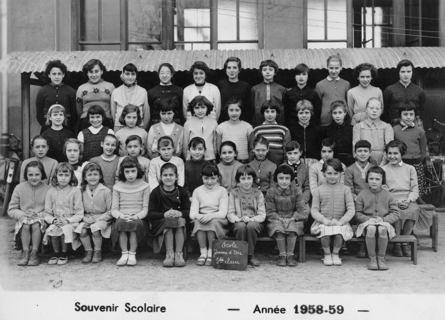 [Souvenir scolaire : école Jeanne-d'Arc à Vaulx-en-Velin, 3e classe (année 1958-1959)]