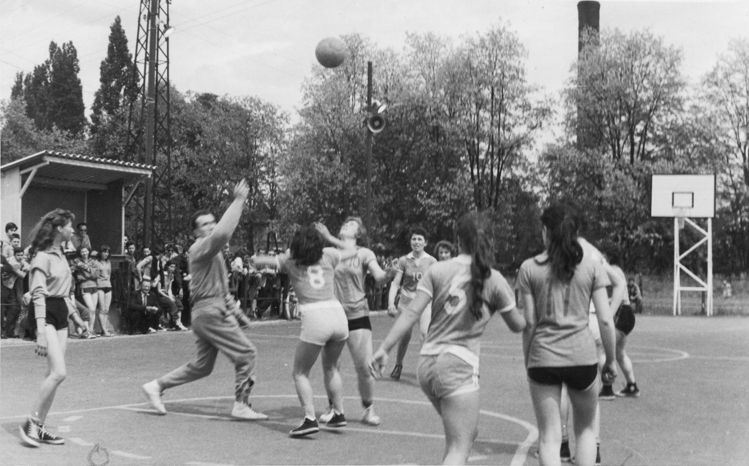 [Tournoi de basket inter-usines à Grenoble (Isère)]