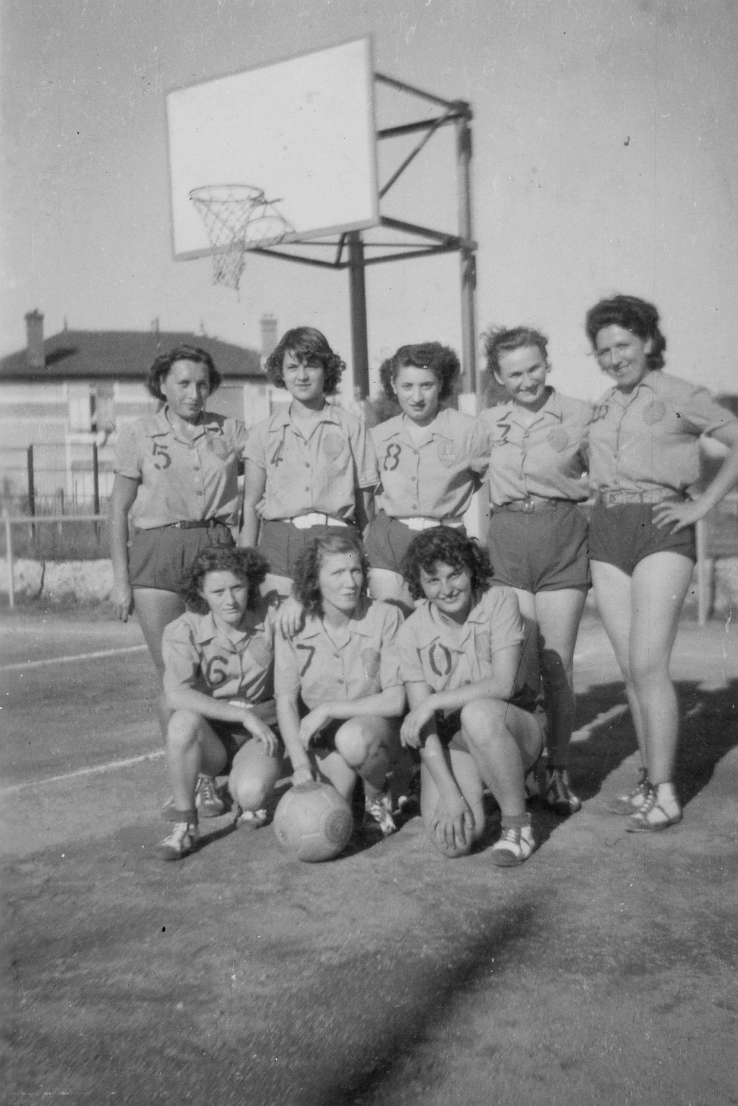 [Union sportive de Vaulx-en-Velin : équipe féminine de basket]