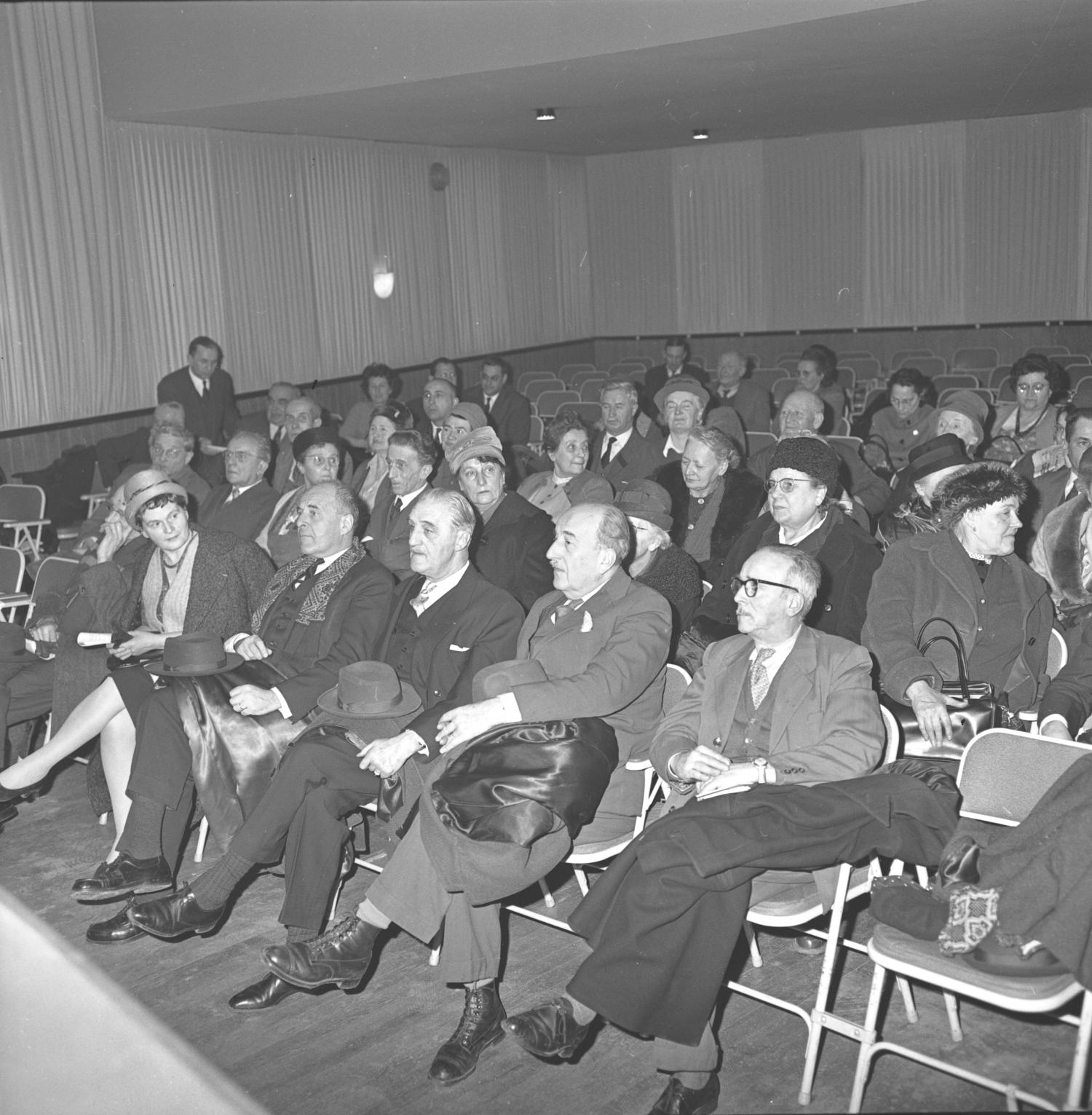 Cercle pour la liberté de la culture : conférence sur la vieillesse