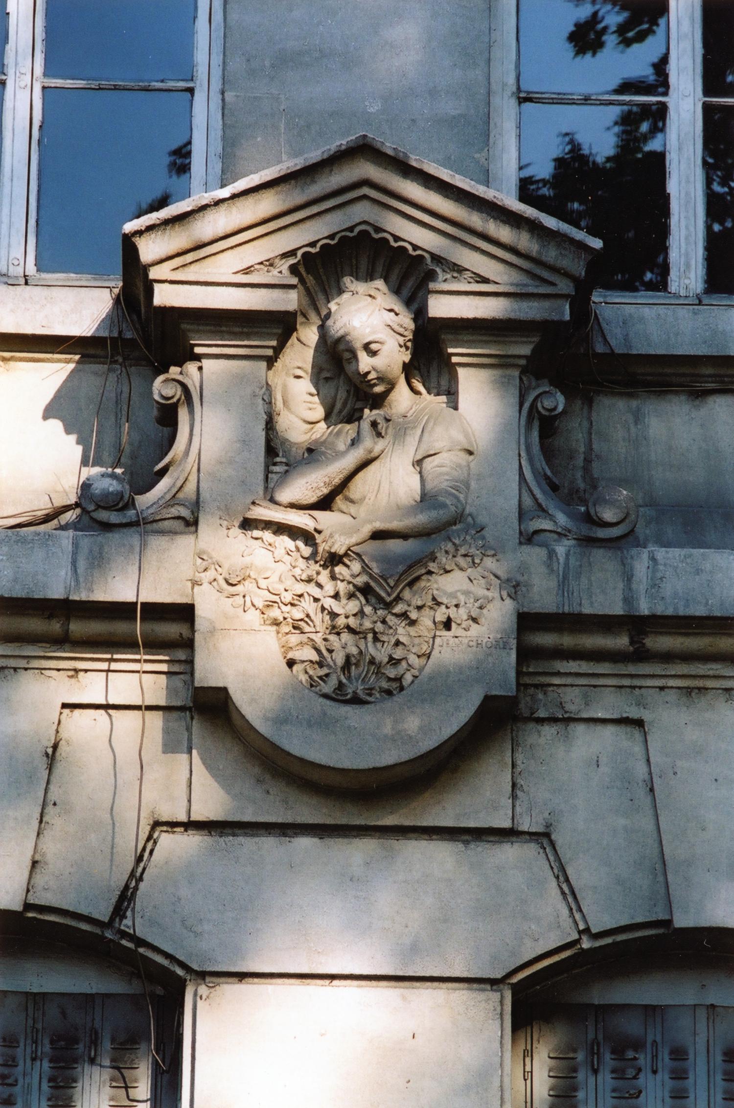 12, quai Jaÿr : groupe scolaire de la Gare d'Eau (détail)