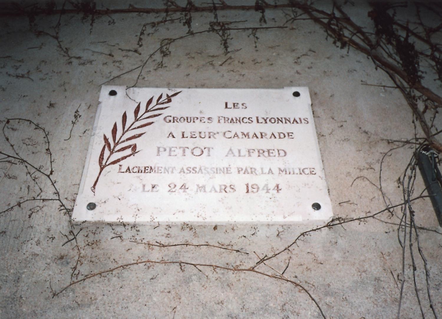 20, montée de la Chana : plaque commémorative