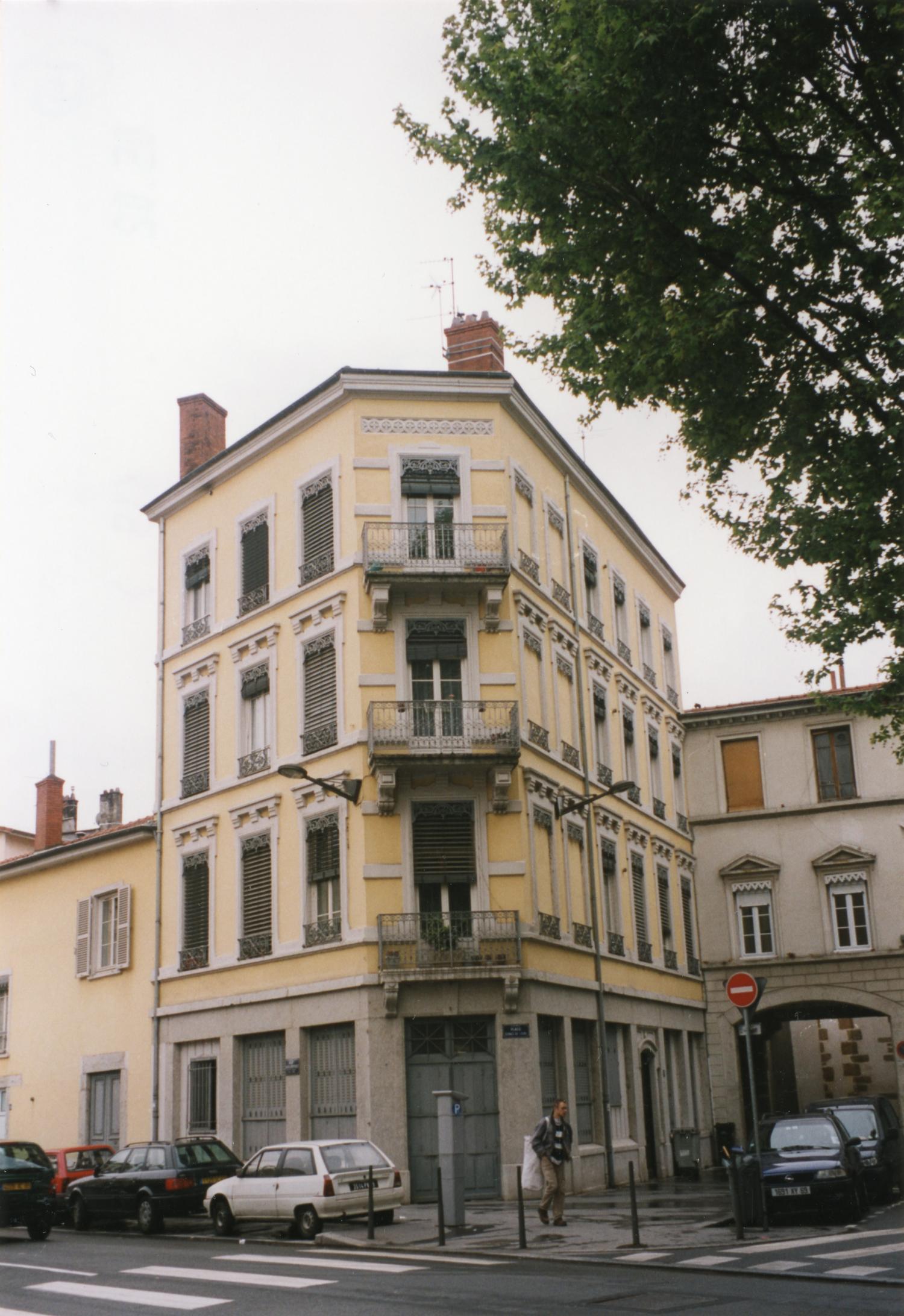 Place Dumas-de-Loire