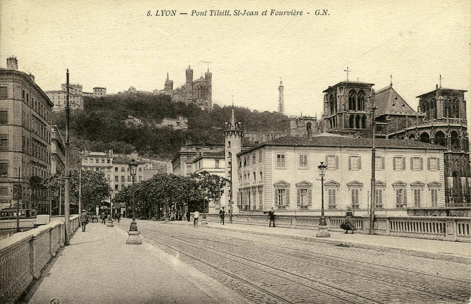 Lyon - Pont Tilsitt, St-Jean et Fourvière.