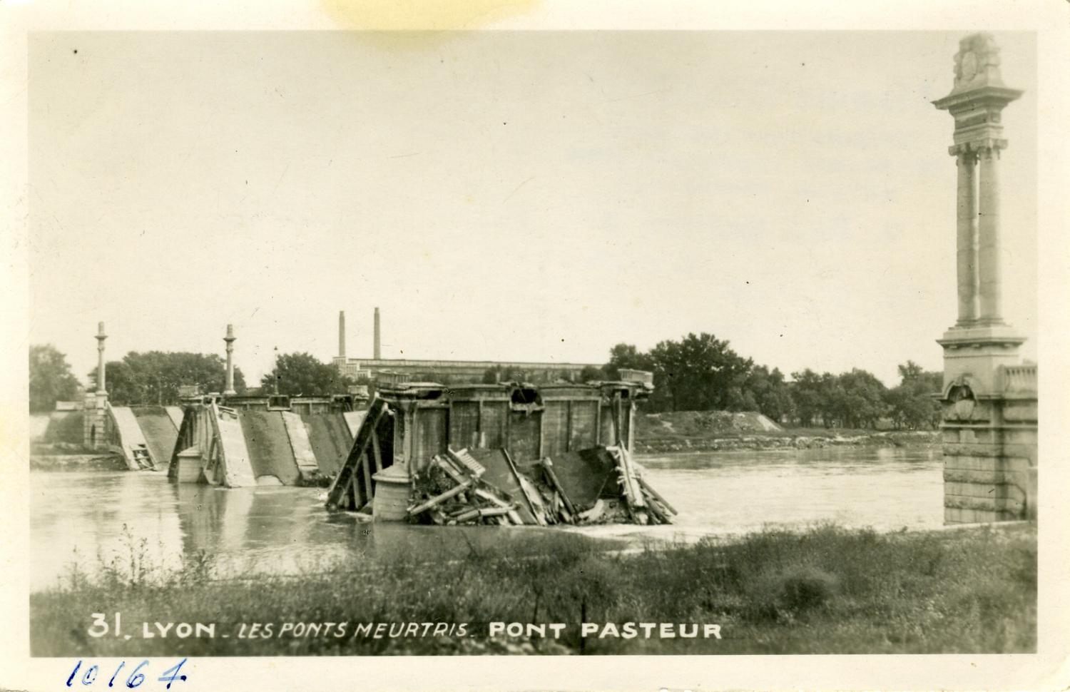 Lyon - Les ponts meurtris