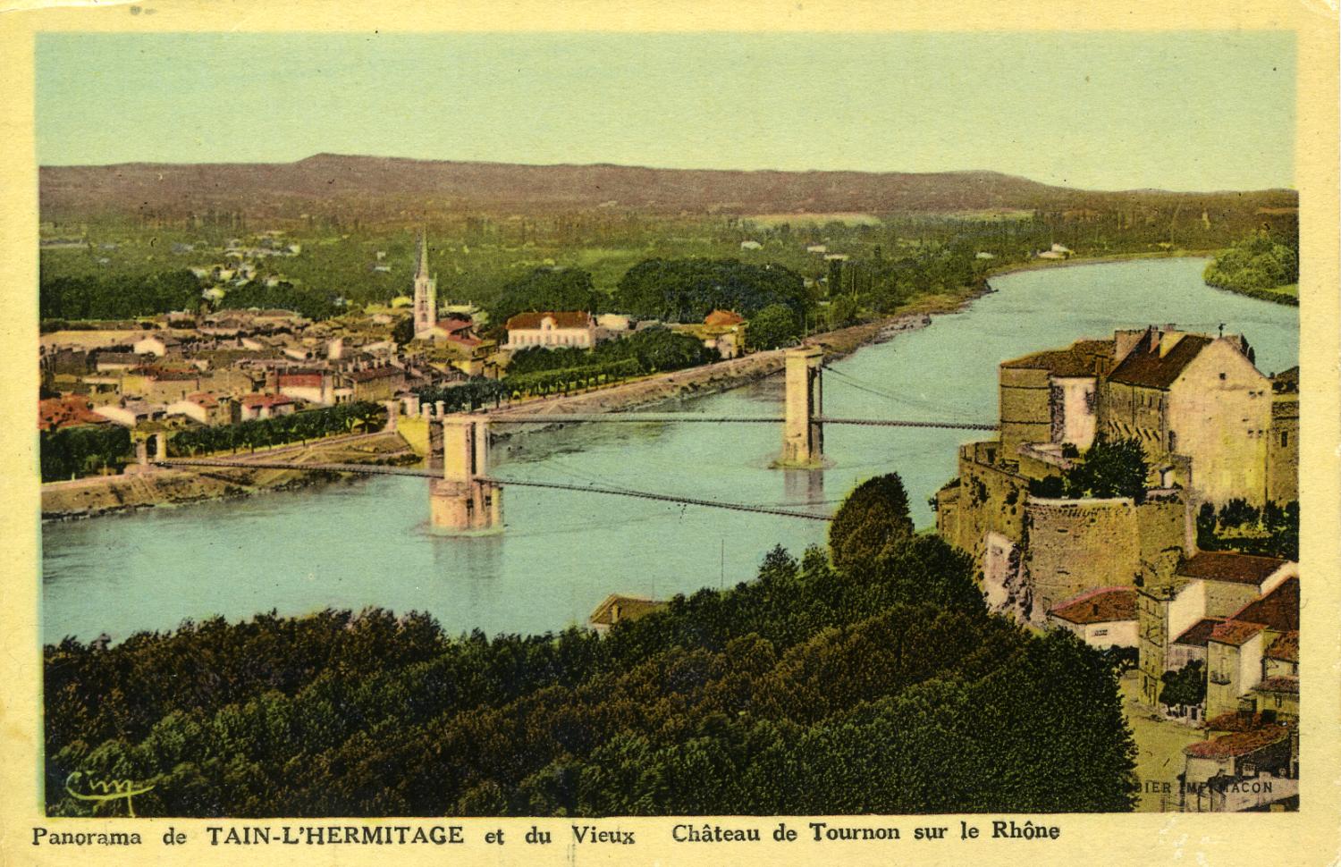 Panorama de Tain-L'Hermitage et du vieux Château de Tournon sur le Rhône