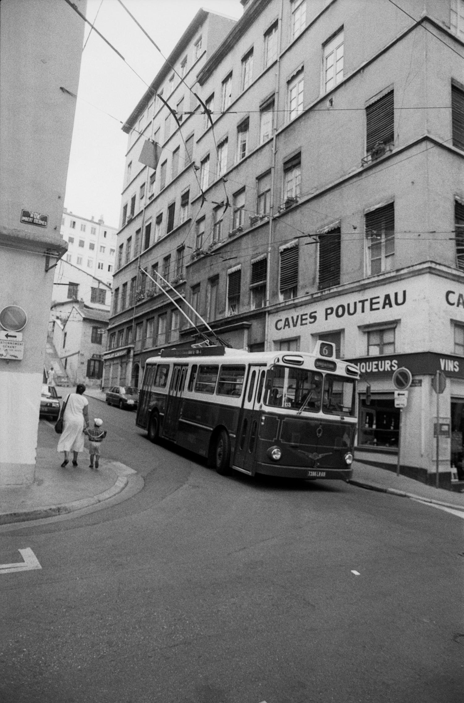 [Trolleybus de la ligne 6 (Terreaux-Croix-Rousse)]