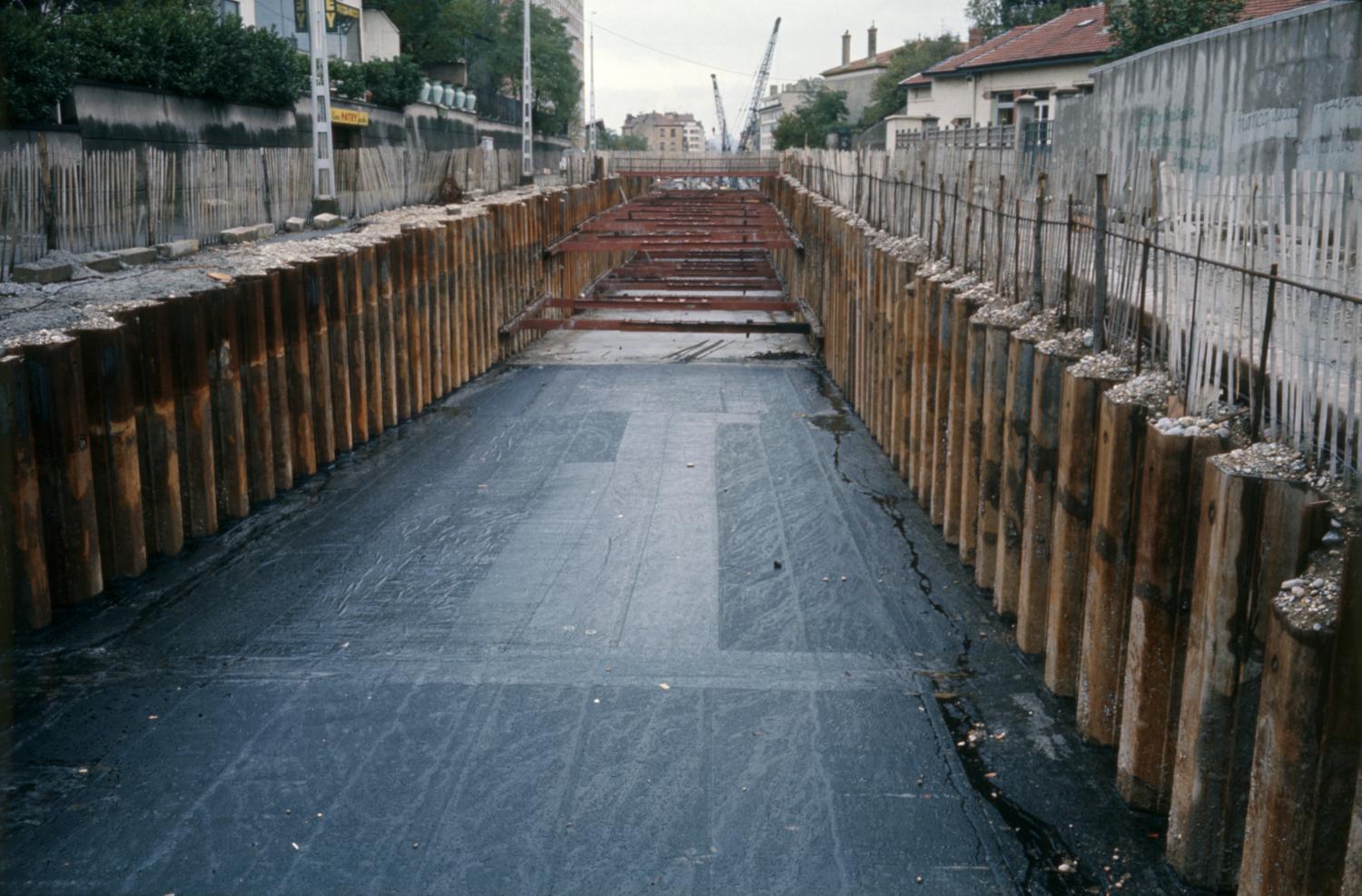 [Chantier de la ligne A du métro de l'agglomération lyonnaise]