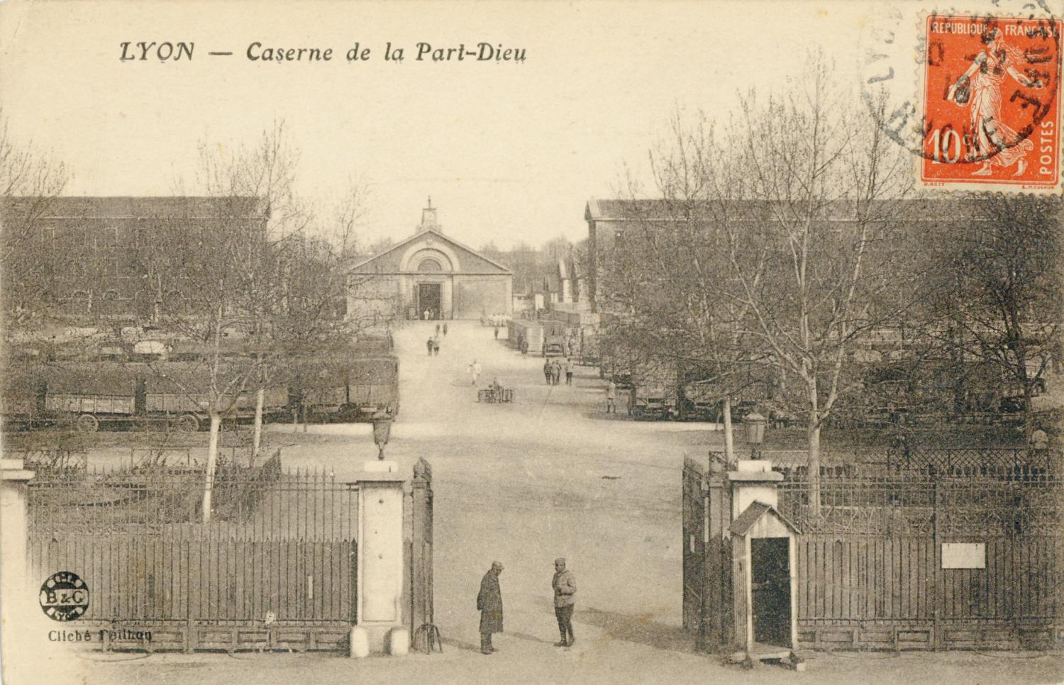 Lyon : Caserne de la Part-Dieu.