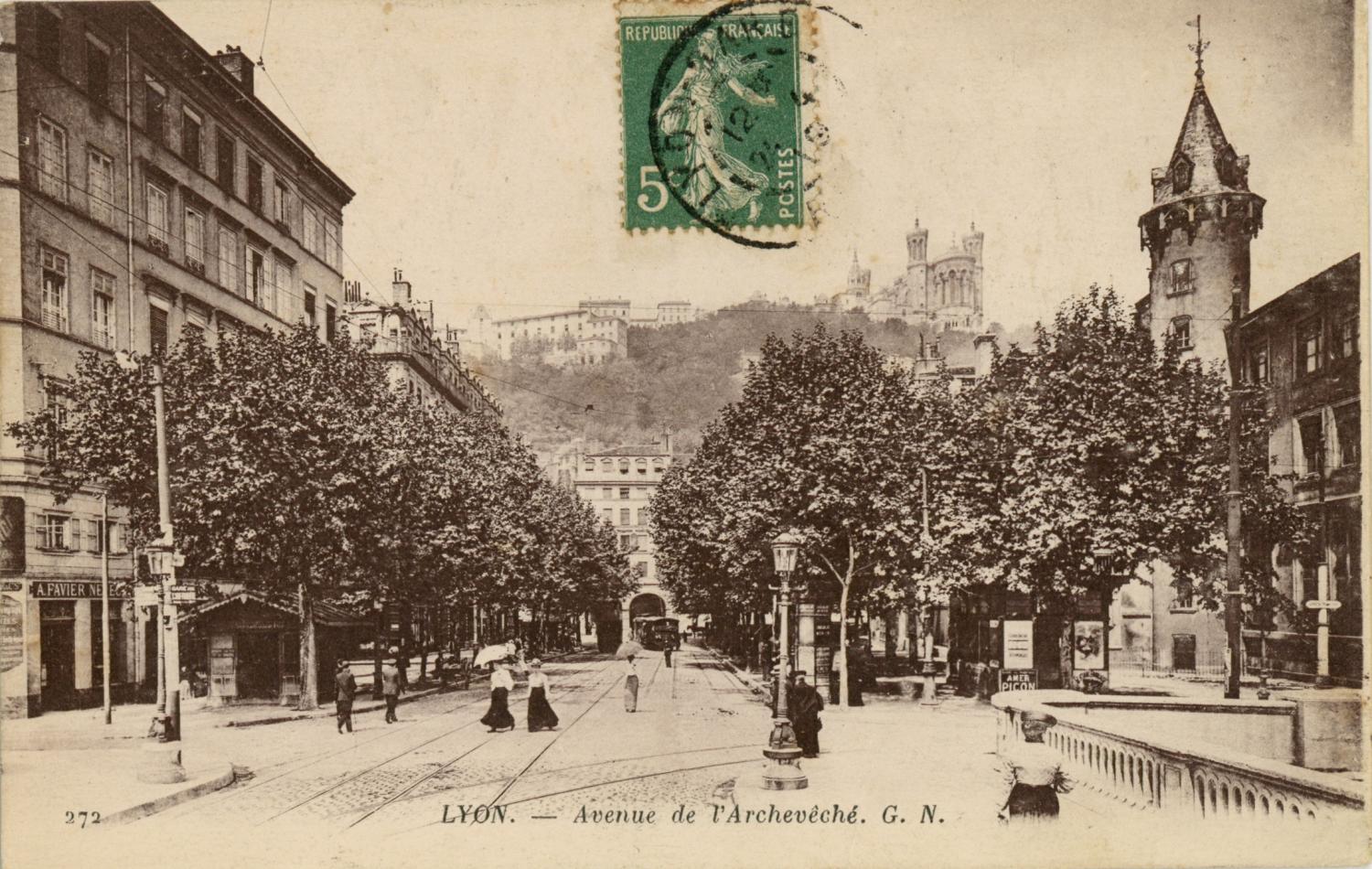 Lyon : Avenue de l'Archevêché.