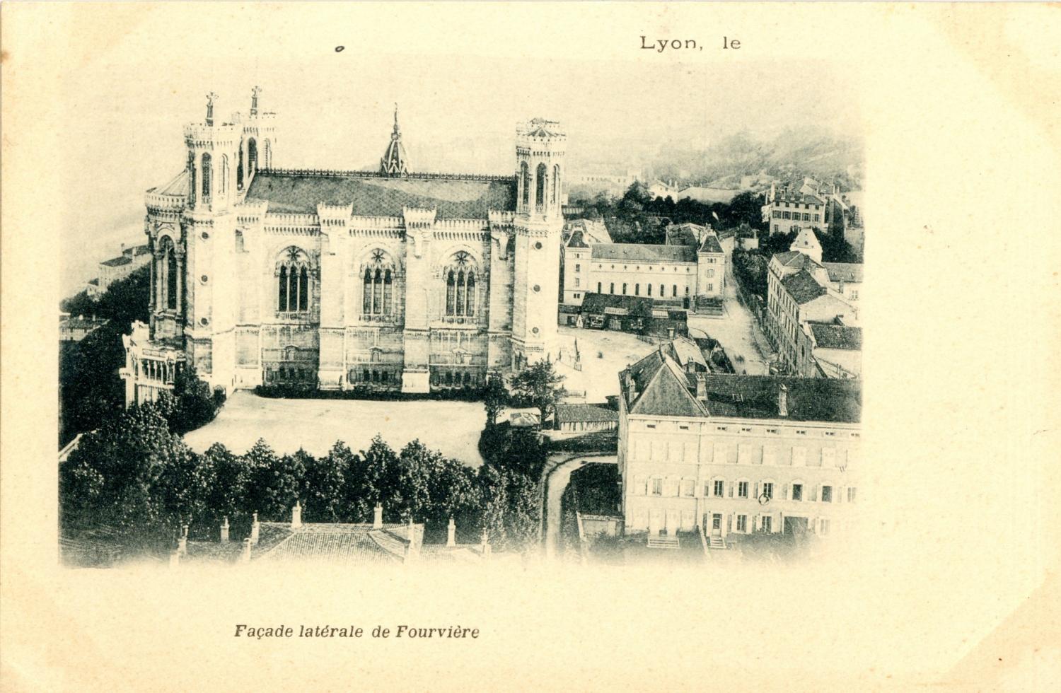 Lyon : Façade latérale de Fourvière.