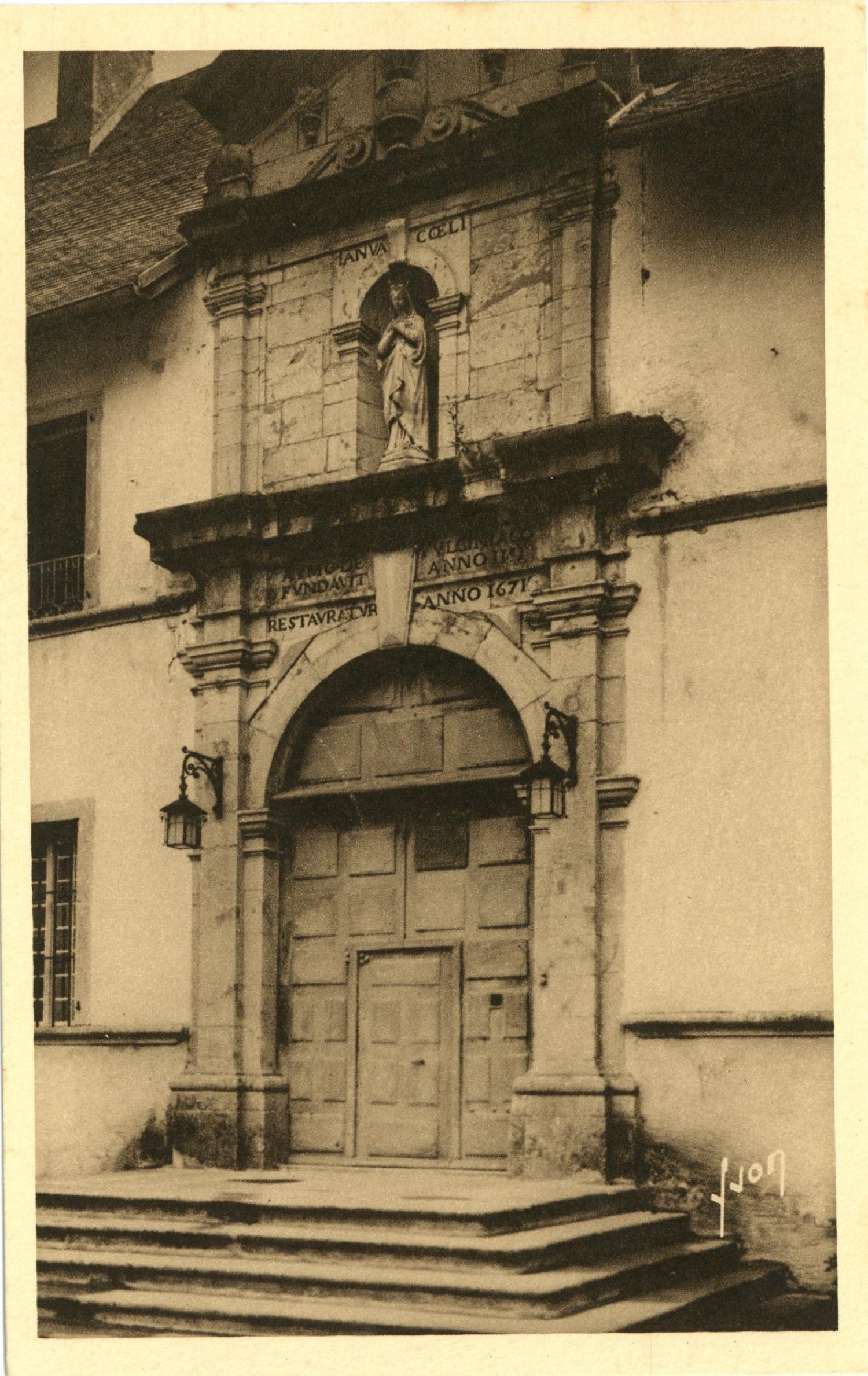 Carmel du Reposoir (Hte-Savoie) ; Entrée du Monastère.