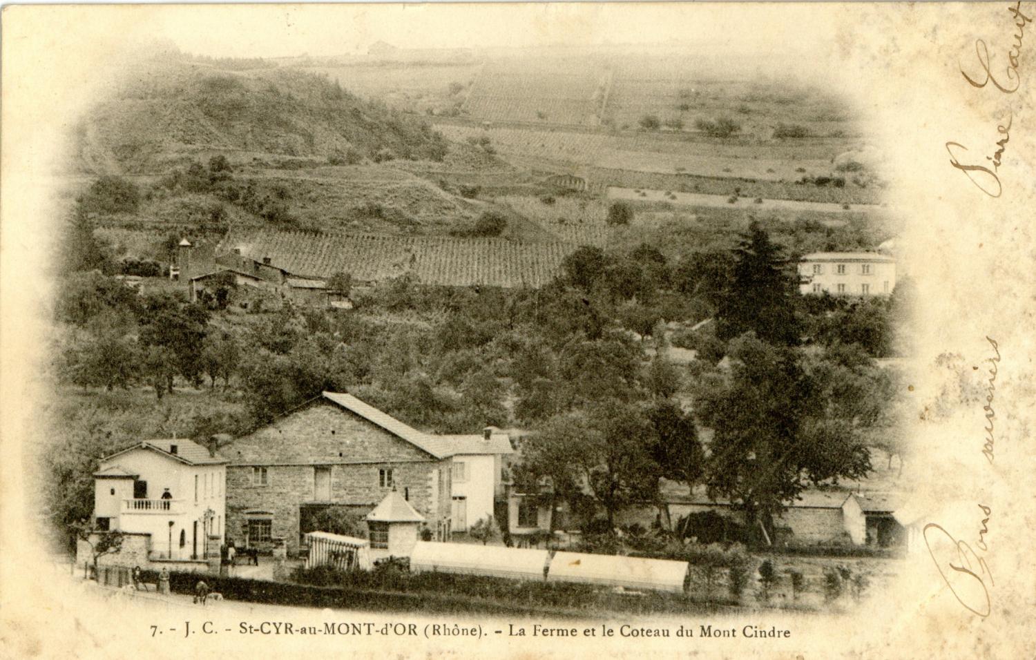 St-Cyr-au-Mont-d'Or (Rhône) ; La Ferme et le Coteau du Mont Cindre.